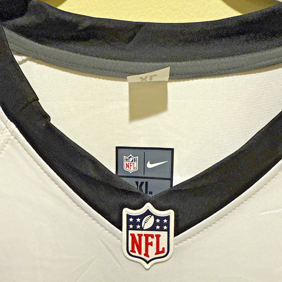 Nike NFL #11 Wentz Philadelphia Eagles White Players Jersey On Field Size XL NWT - Picture 6 of 13